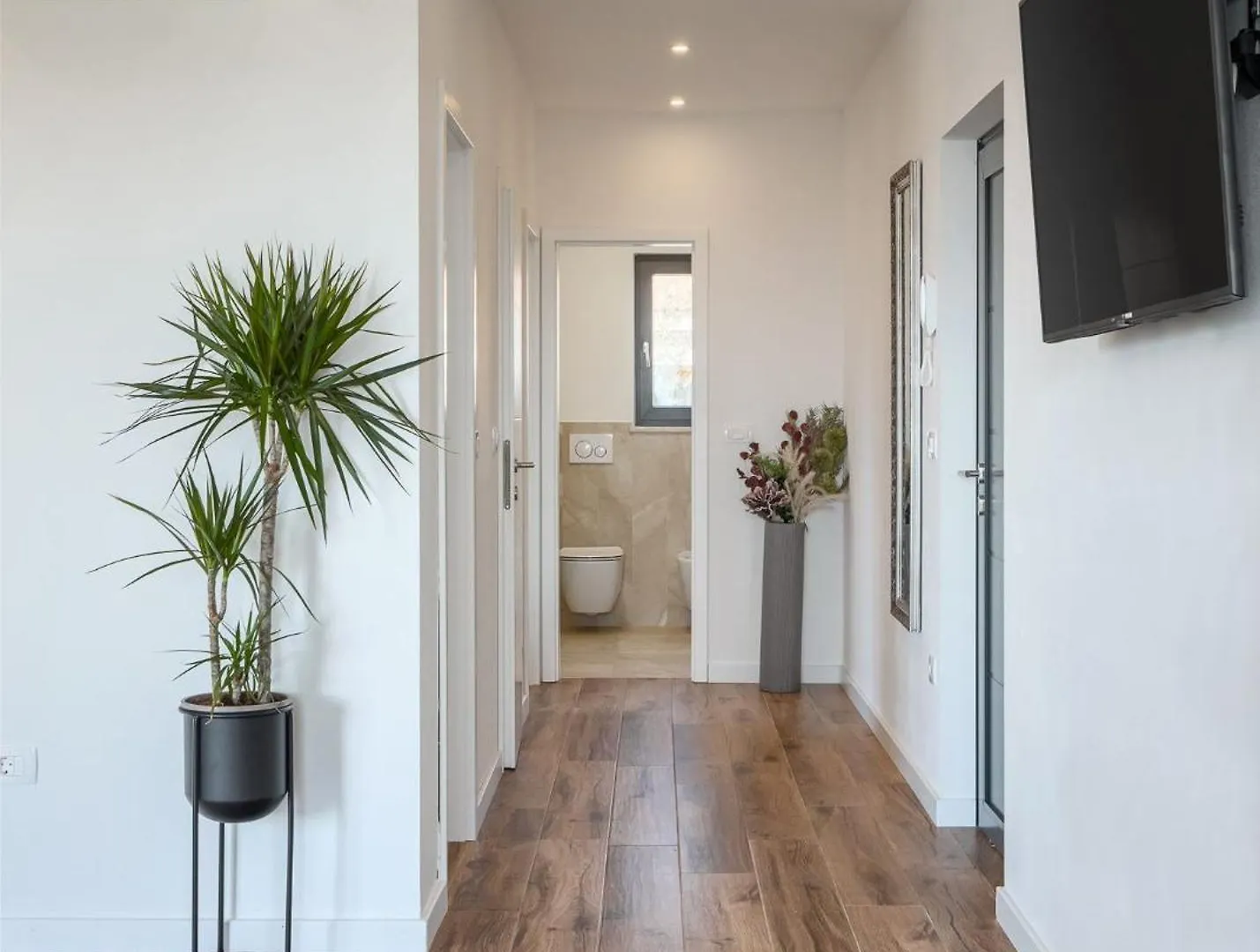 Charmante Ferienwohnung Mit Balkon Karpinjan