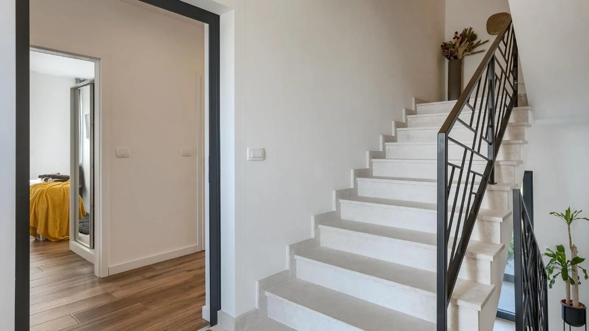 Charmante Ferienwohnung Mit Balkon Karpinjan Apartment