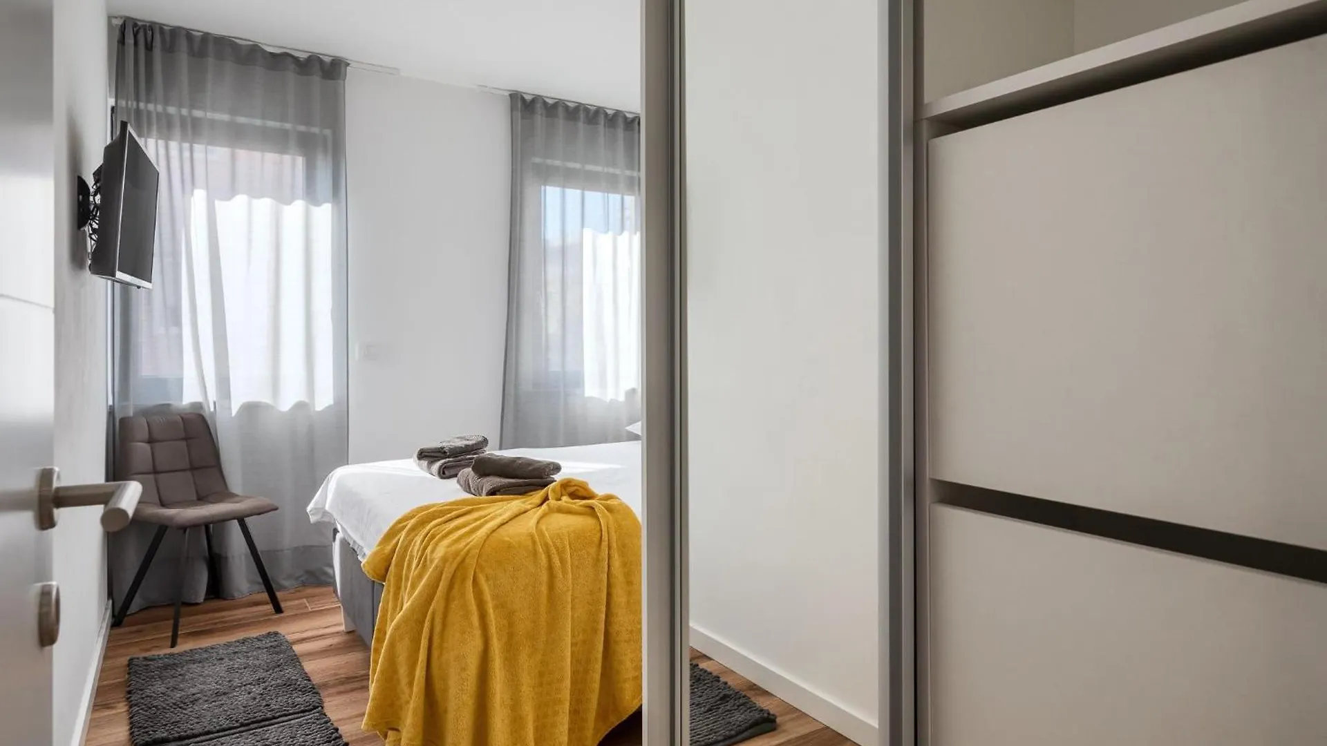 Apartment Charmante Ferienwohnung Mit Balkon Karpinjan Croatia
