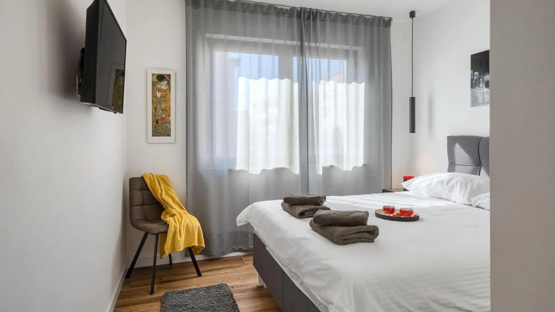 Charmante Ferienwohnung Mit Balkon Karpinjan