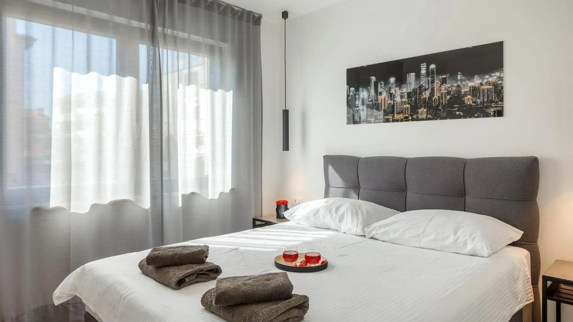 Charmante Ferienwohnung Mit Balkon Karpinjan Apartment